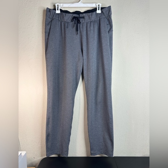 lululemon athletica Pants - Lululemon On The Fly Pant 28" Heathered Black size 10